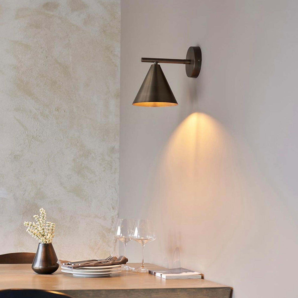 Cape Wall light Antique Bronze