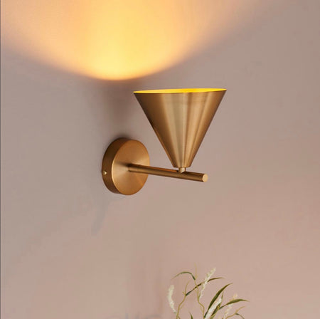 Cape Wall light antique brass