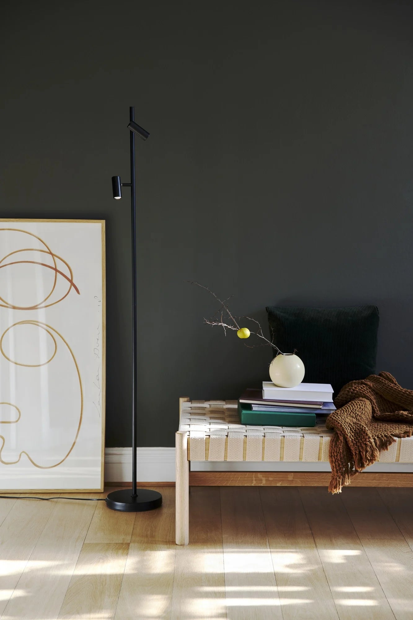 Omari Floor lamp Black