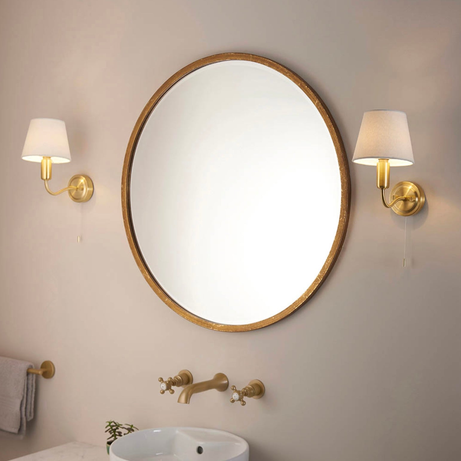 Conway wall light ip44 rated