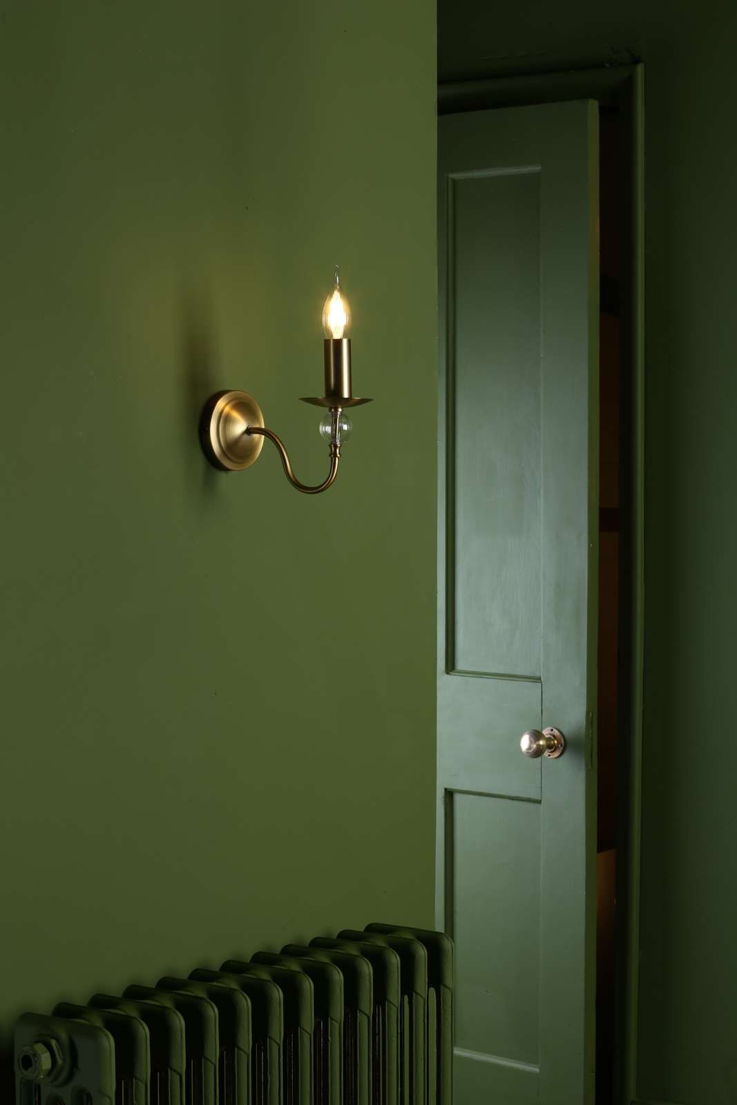 Lyzette Wall Light Aged Brass Ribbed Glass