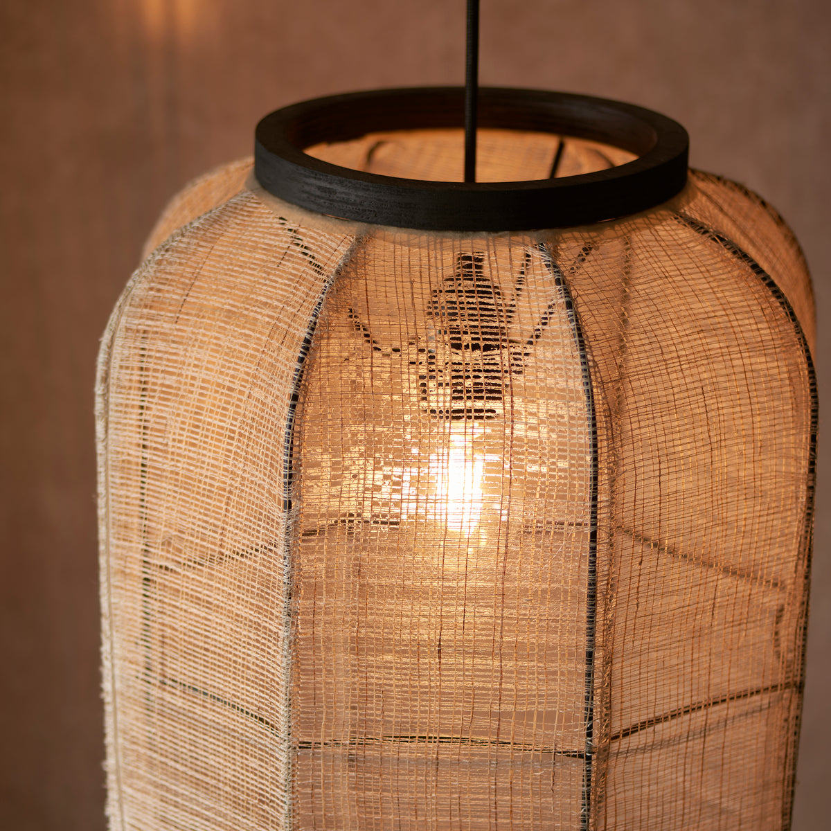 Zaire 1lt Pendant Natural linen & matt black