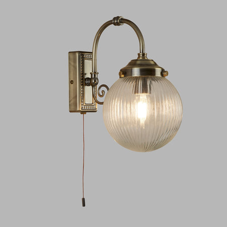 Belvue 1Lt Bathroom Ip44 Wall Light, Clear Globe Shade, Antique Brass