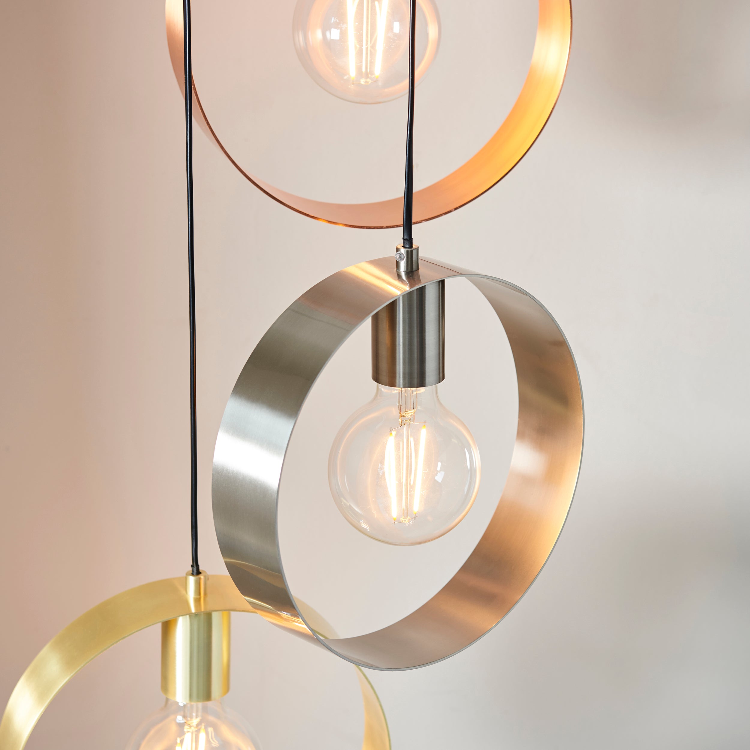 Hoop 3lt Pendant Brushed brass, nickel & copper plate