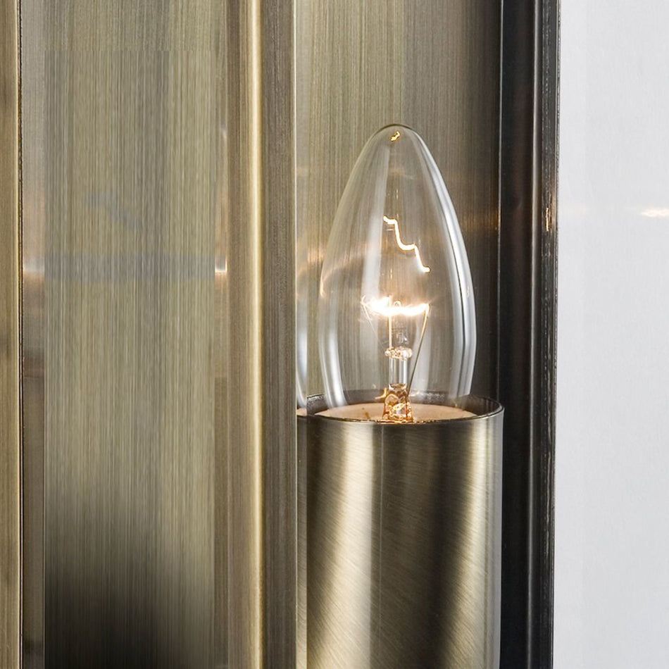 Box - Outdoor Wall & Porch Light - 1Lt Ant/Brass Rect Box
