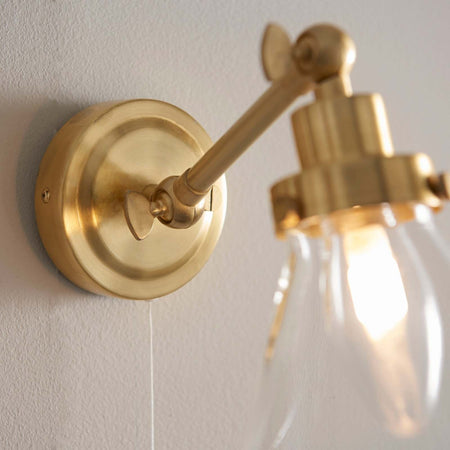 Faraday 1lt Wall Satin brass plate & clear glass