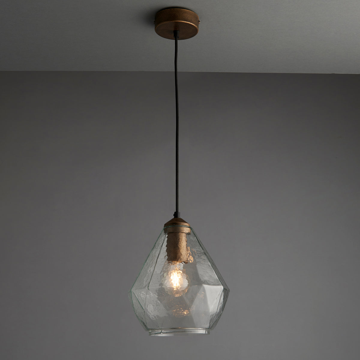 Ebbe 1lt Pendant Antique gold paint & clear glass